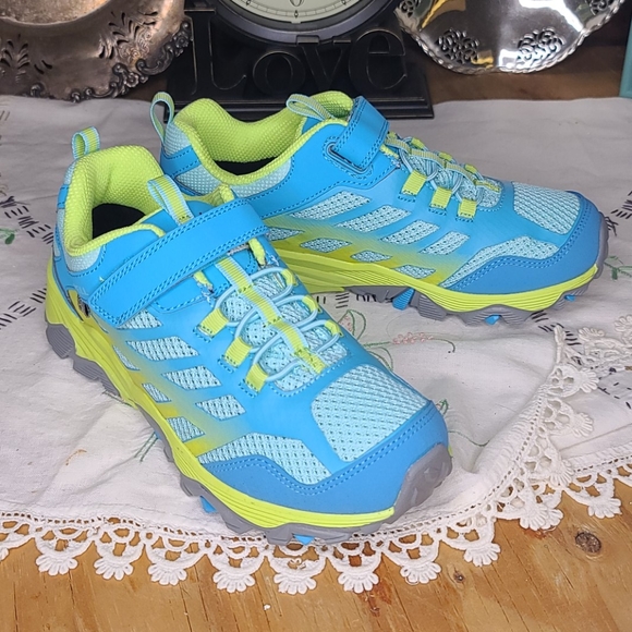 Merrell Other - Merrell Kids Moab FST Low A/C Waterproof Sz 2.5